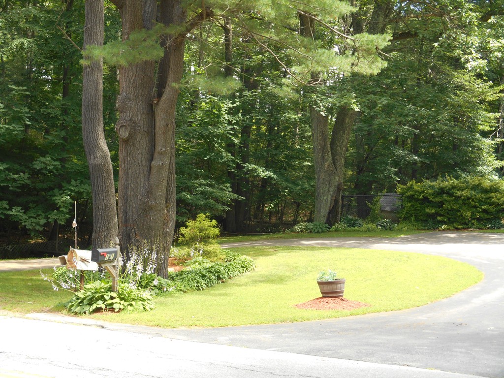 181 Charlton Road Spencer, MA 01562 - Photo 4 of 30 Gallery Image 4