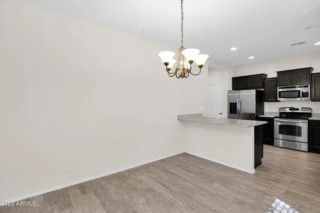 $368,550 | 4761 East Portola Valley Drive, Unit 102, Gilbert, AZ 85297