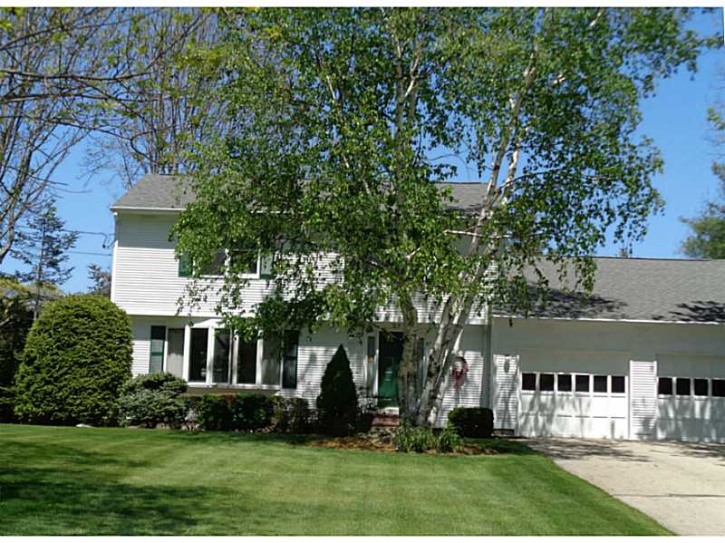 27 Fox Run Cranston, RI 02921 - Photo 3 of 25 Exterior Front.