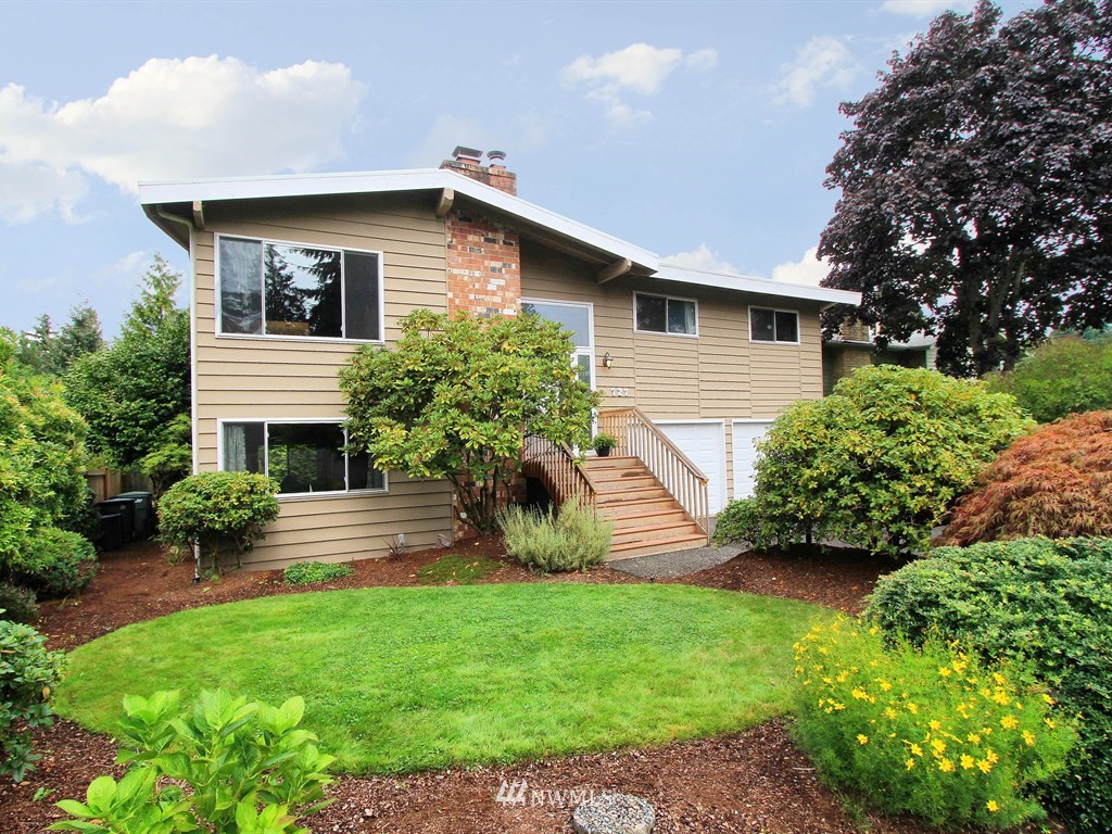 727 13th Way Southwest Edmonds, WA 98020 - Photo 1 of 20 Gallery Image 1