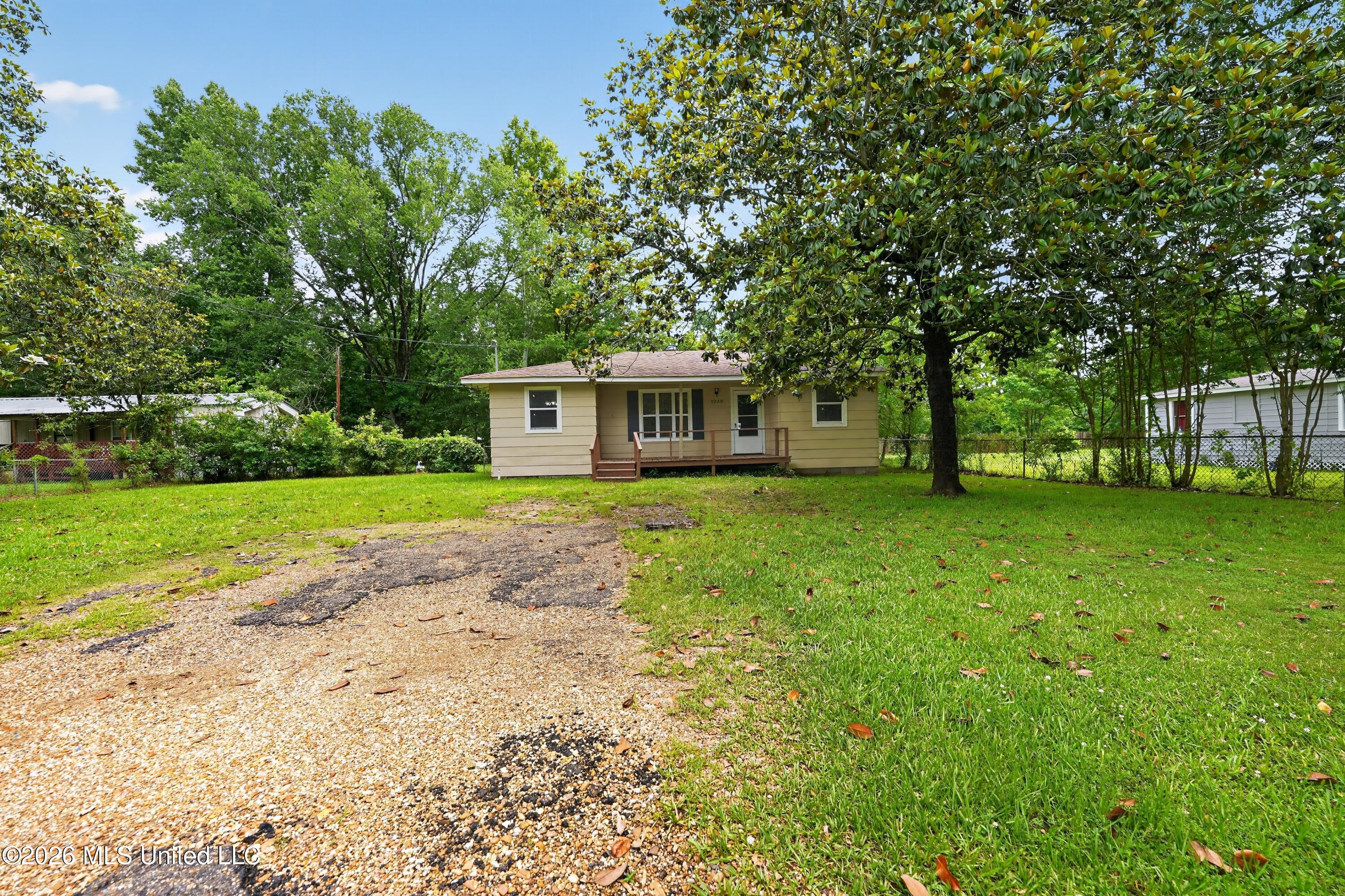1220 Deeb Street Pearl, MS 39208 - Photo 6 of 32 06_1220_Deeb_St-Exterior-7319