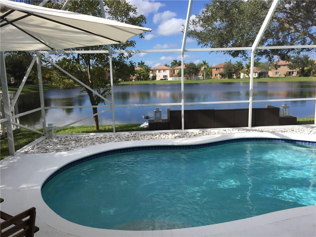 5019 Pebblebrook Terrace Pompano Beach, FL 33073 - Photo 2 of 34 Photo 2