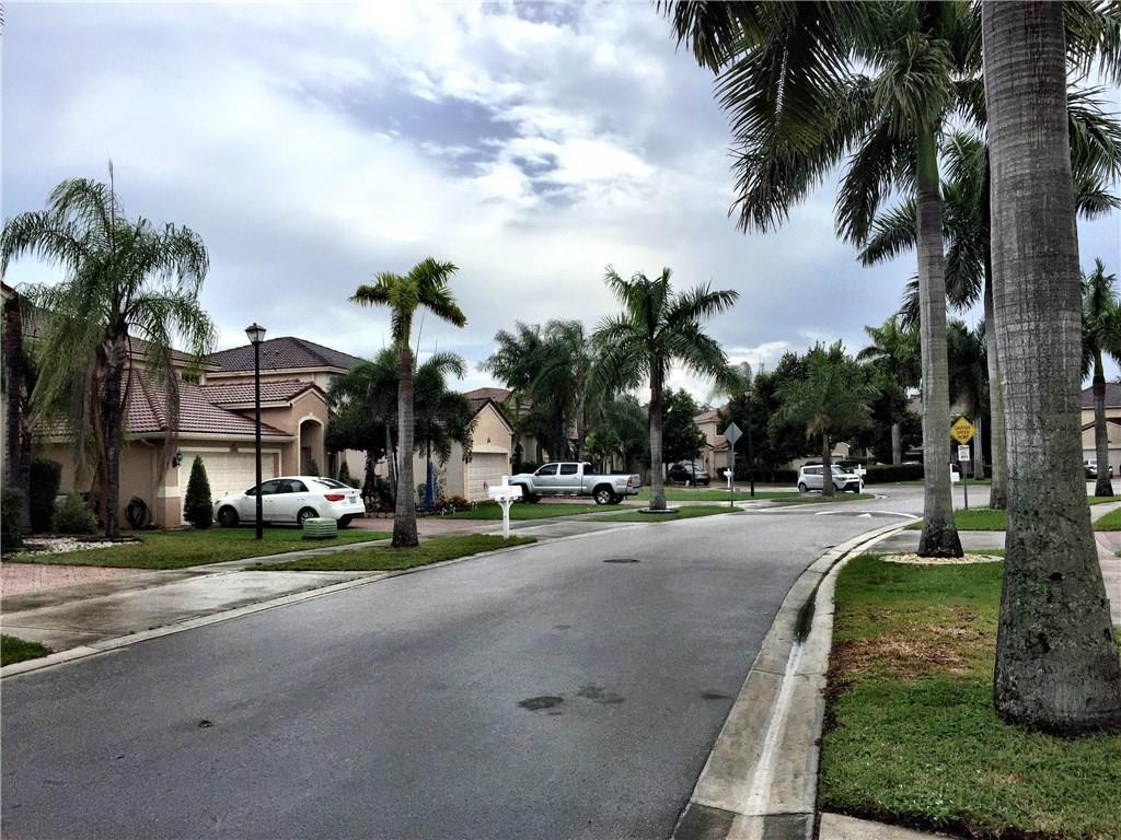 5019 Pebblebrook Terrace Pompano Beach, FL 33073 - Photo 22 of 34 Photo 22