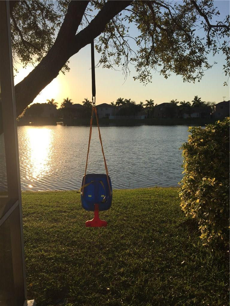 5019 Pebblebrook Terrace Pompano Beach, FL 33073 - Photo 23 of 34 Photo 23