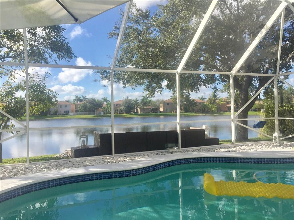 5019 Pebblebrook Terrace Pompano Beach, FL 33073 - Photo 30 of 34 Photo 30