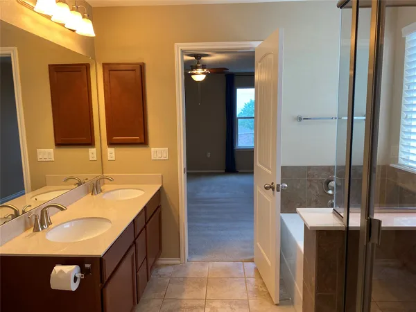 $2,250 | 1729 Arial Drive, Austin, TX 78753