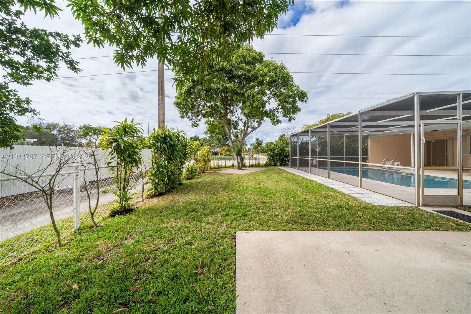 5524 Cleveland Street Hollywood, FL 33021 - Photo 32 of 36