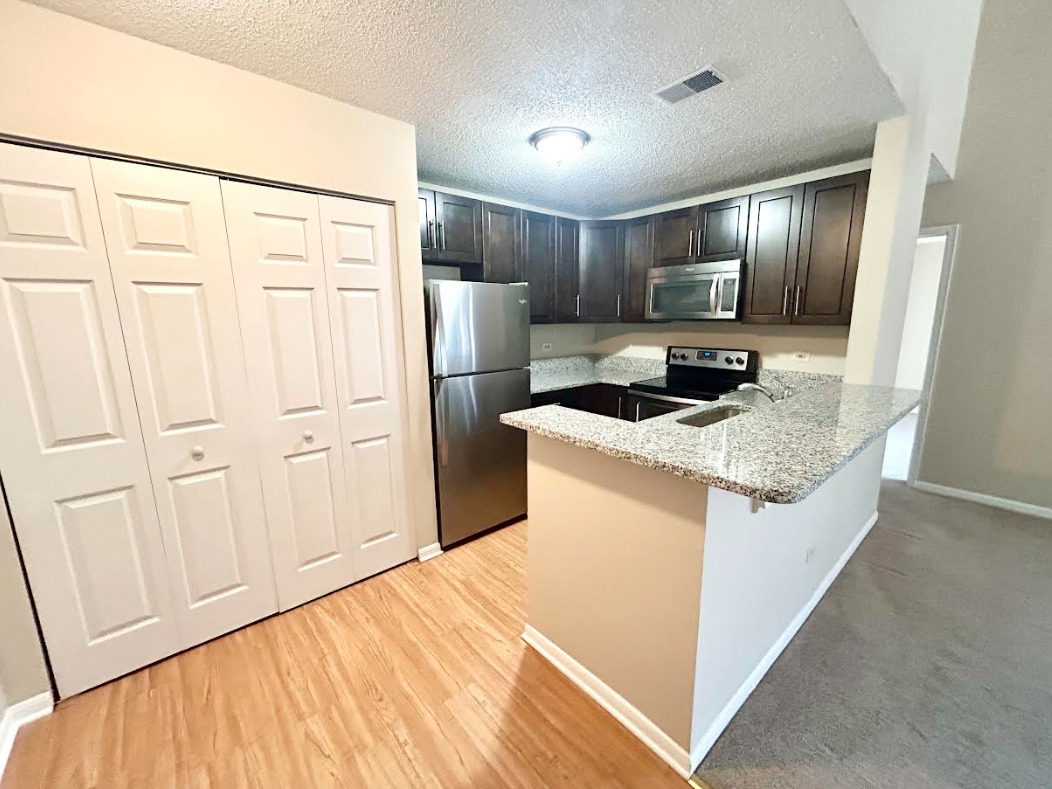 1971 North Hicks Road, Unit 210 Palatine, IL 60074 - Photo 3 of 7 Gallery Image 3