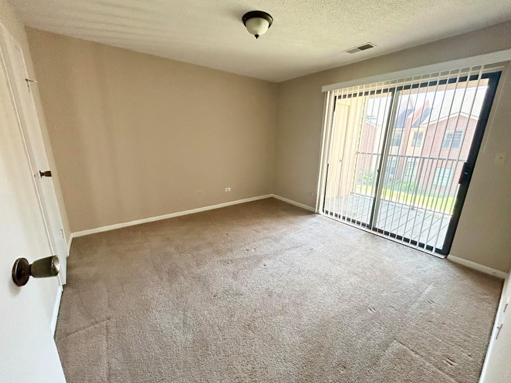 1971 North Hicks Road, Unit 210 Palatine, IL 60074 - Photo 6 of 7 Gallery Image 6