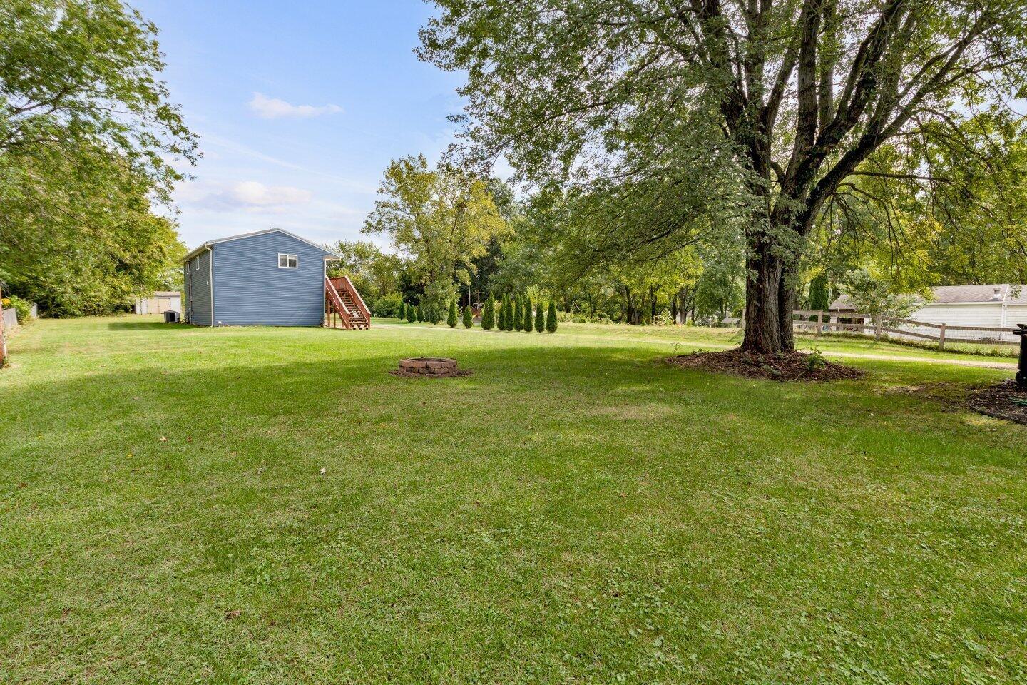 248 Ballman Road Etna, OH 43068 - Photo 4 of 32 3 Car Garage