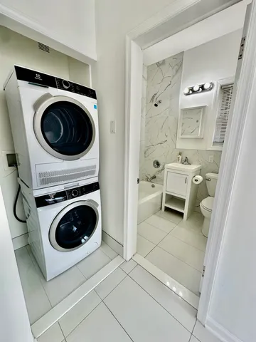 $2,695 | 247 Clendenny Avenue, Unit 2, Jersey City, NJ 07304