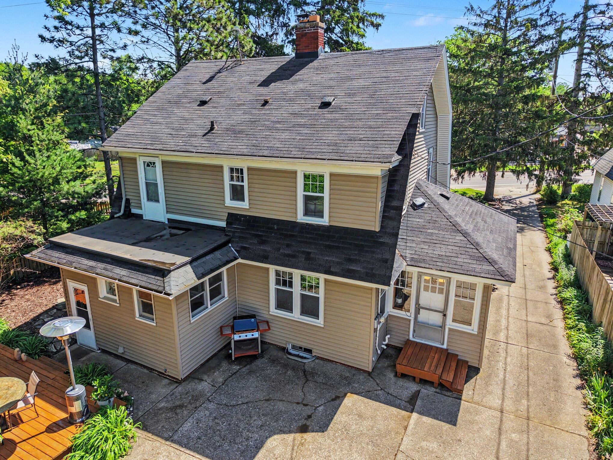560 State Street Holland, MI 49423 - Photo 38 of 45 046_file_5588
