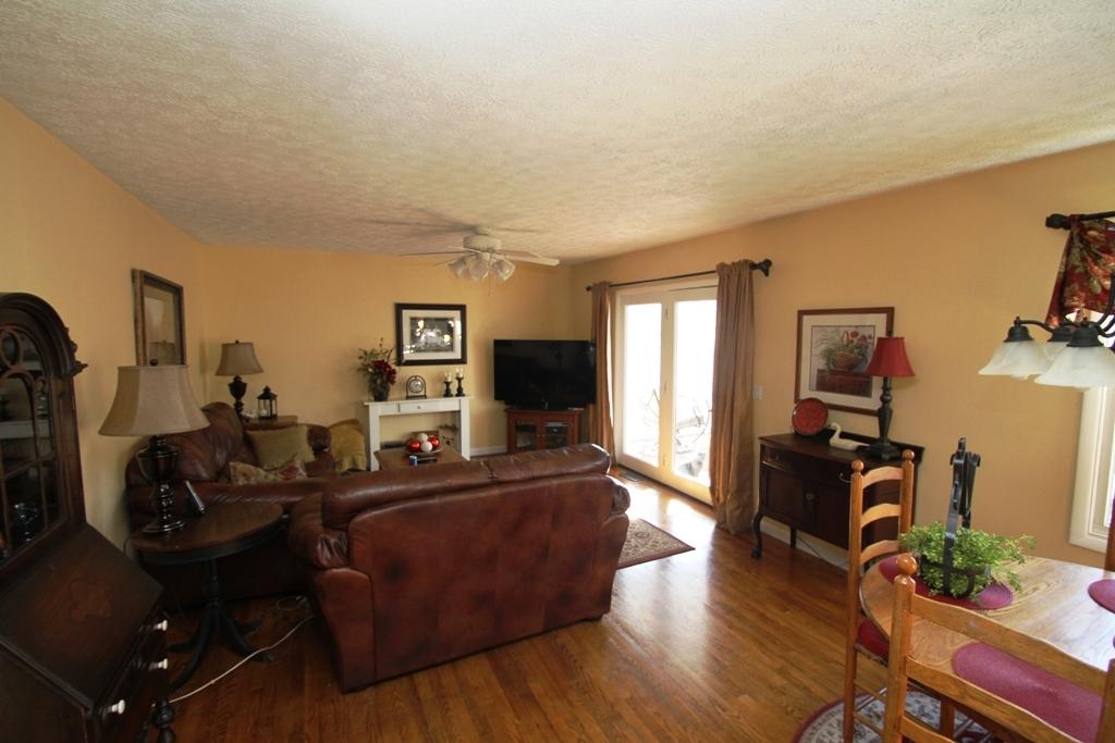 2114 Stone House Road Caldwell, WV 24925 - Photo 11 of 40 Gallery Image 11