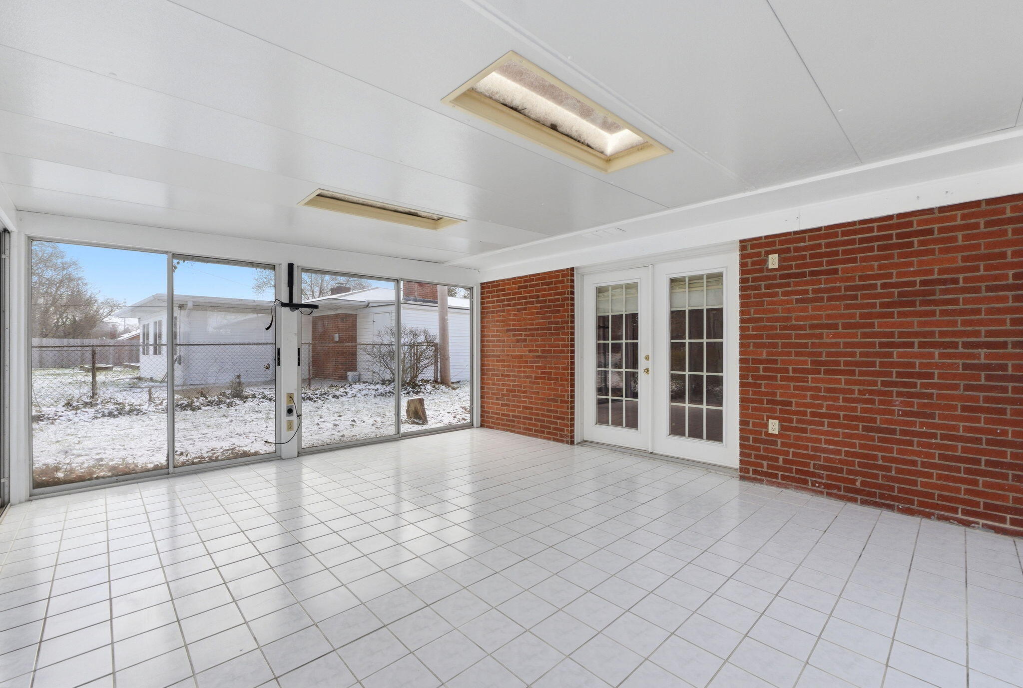 361 Cardigan Road Dayton, OH 45459 - Photo 37 of 43 Gallery Image 37