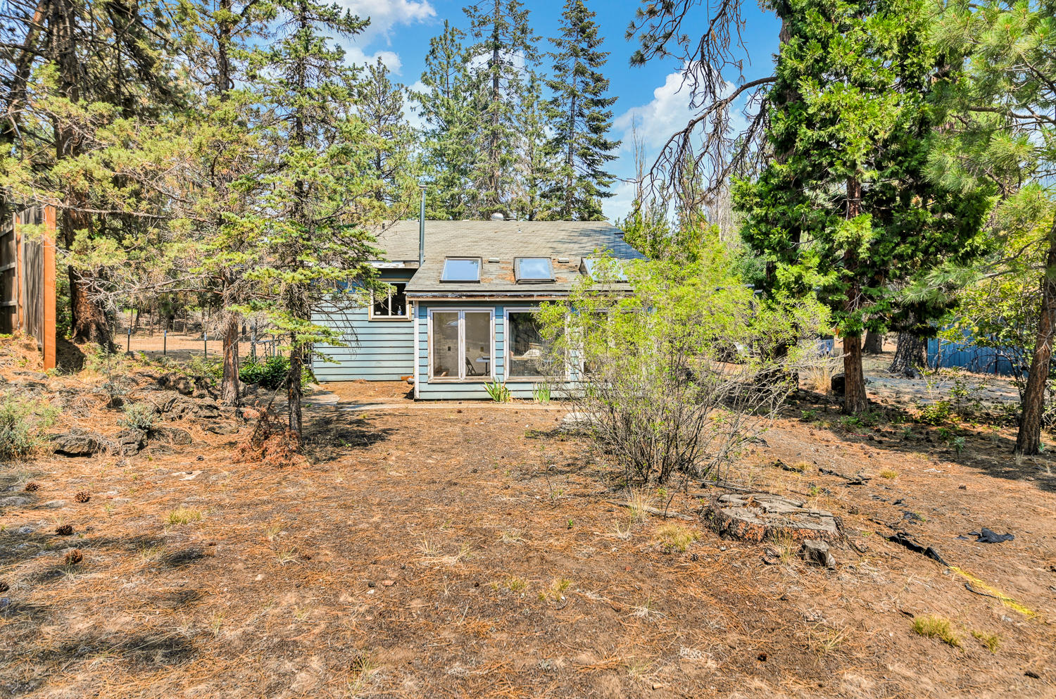 20280 Rae Road Bend, OR 97702 - Photo 2 of 16 20820 Rae Rd-8