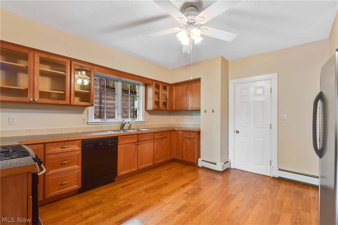 3140 Woodbury Road Cleveland, OH 44120 - Photo 12 of 35