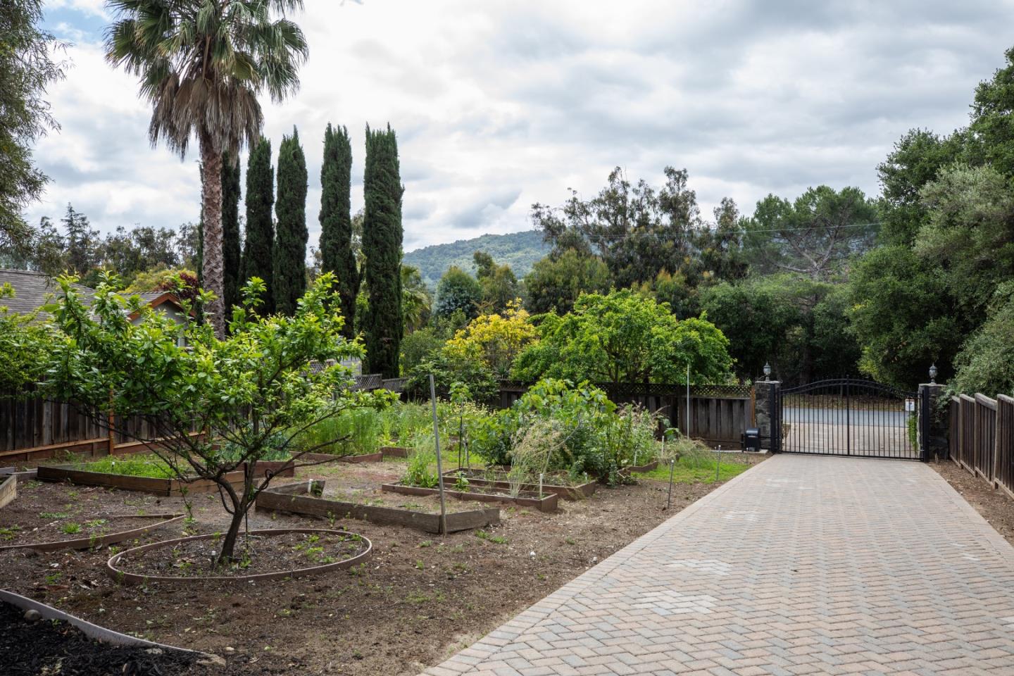 1901 Quail Meadow Road Los Altos, CA 94024 - Photo 54 of 57