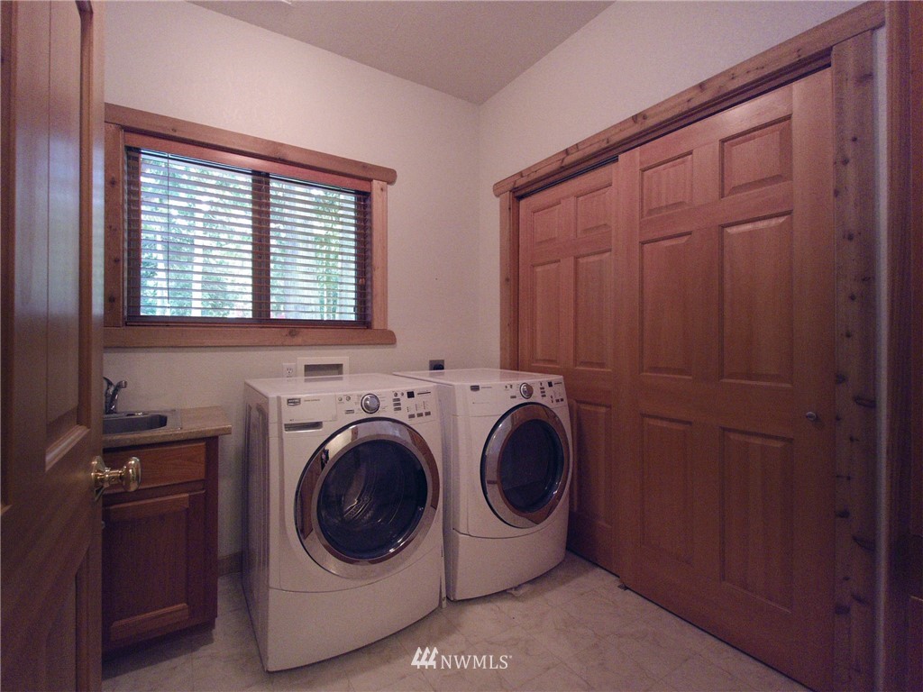 60 Elwha Bluff Road Port Angeles, WA 98363 - Photo 12 of 25 Gallery Image 12