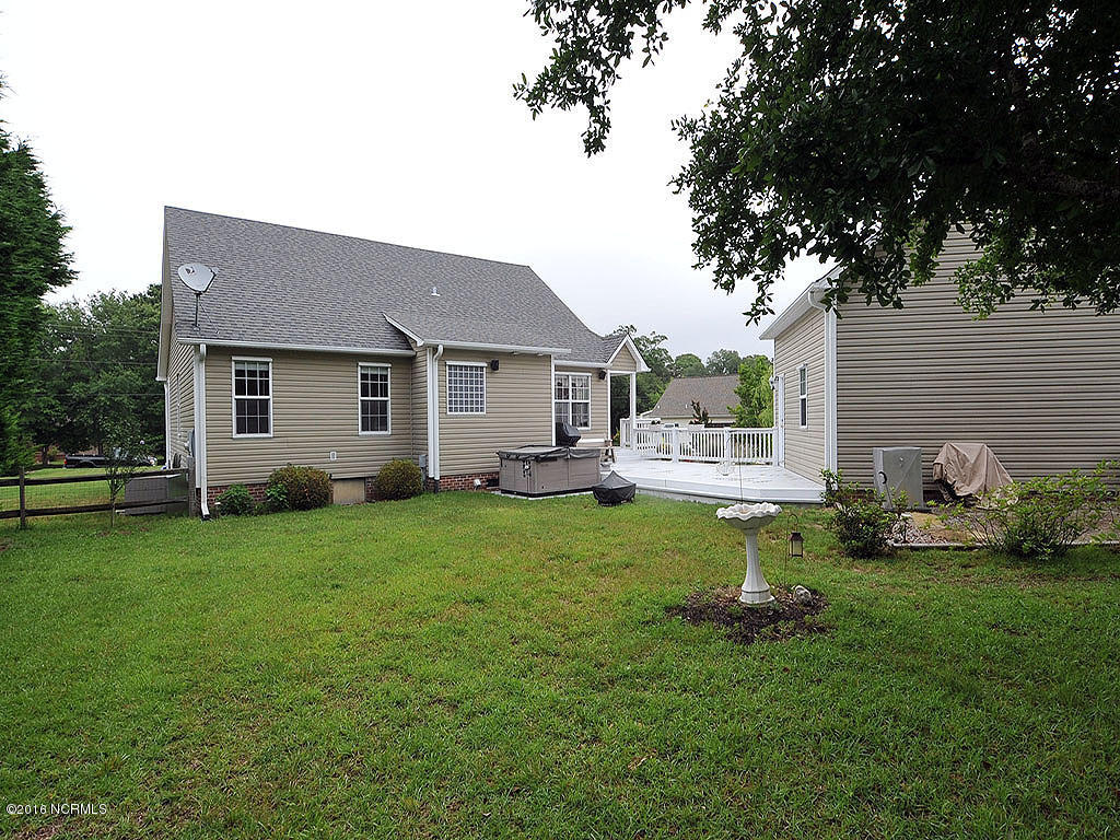 1562 Washington Acres Road Hampstead, NC 28443 - Photo 20 of 21 Back View