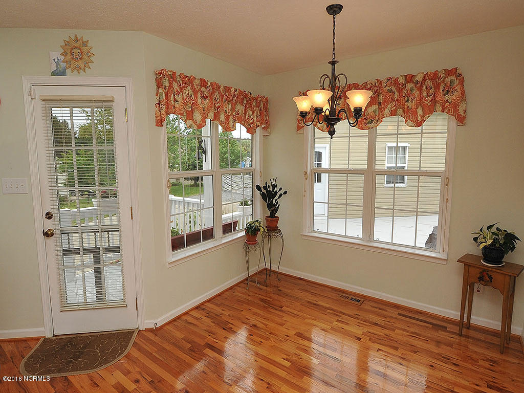 1562 Washington Acres Road Hampstead, NC 28443 - Photo 10 of 21 Dining