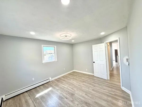 $4,900 | 35 Fiat Avenue, Iselin, NJ 08830