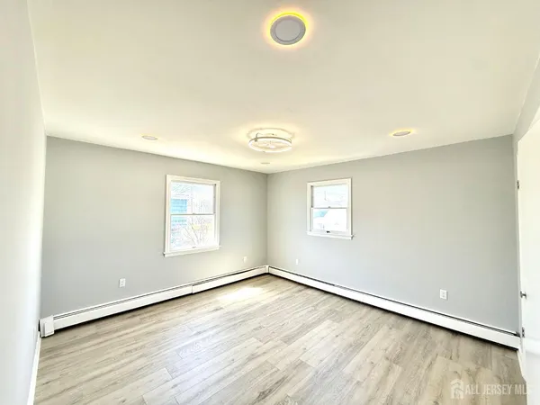 $4,900 | 35 Fiat Avenue, Iselin, NJ 08830