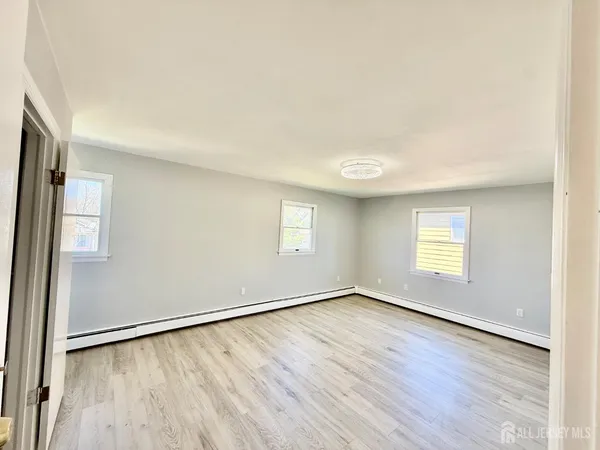 $4,900 | 35 Fiat Avenue, Iselin, NJ 08830