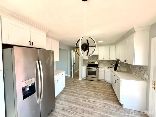 $4,900 | 35 Fiat Avenue, Iselin, NJ 08830