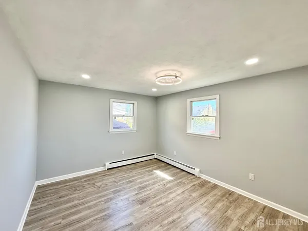 $4,900 | 35 Fiat Avenue, Iselin, NJ 08830