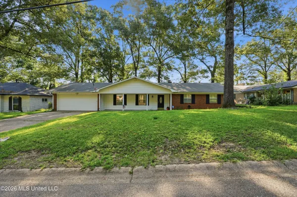$219,900 | 1011 Tanglewood Drive, Clinton, MS 39056