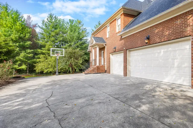 $999,000 | 9449 Windrose Circle, Ooltewah, TN 37363