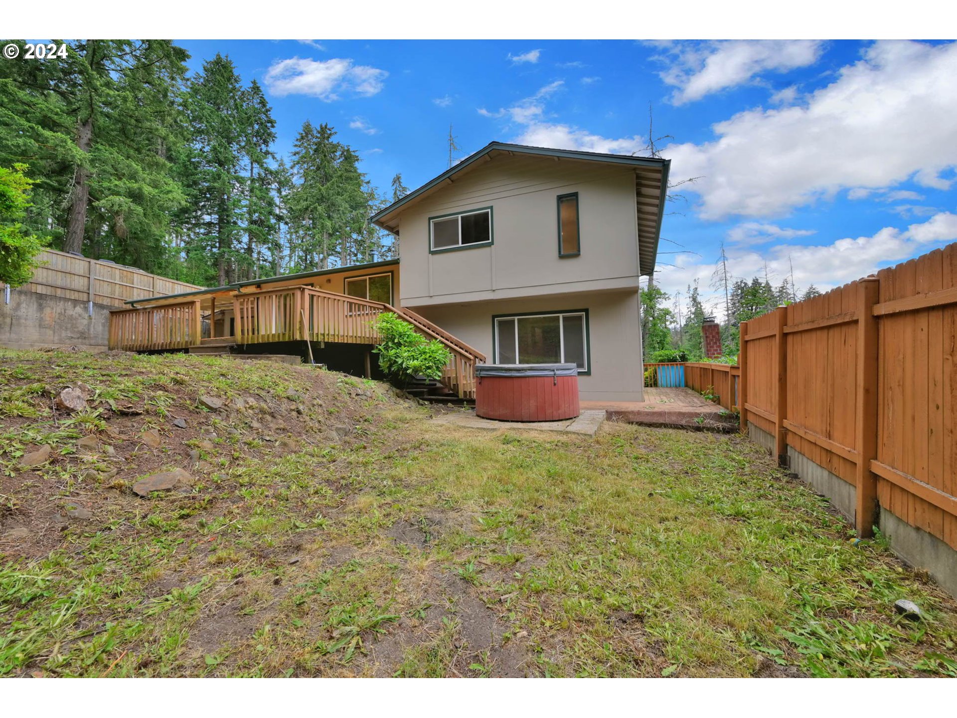 1037 South 70th Street Springfield, OR 97478 - Photo 29 of 44 a front view of a house with garden