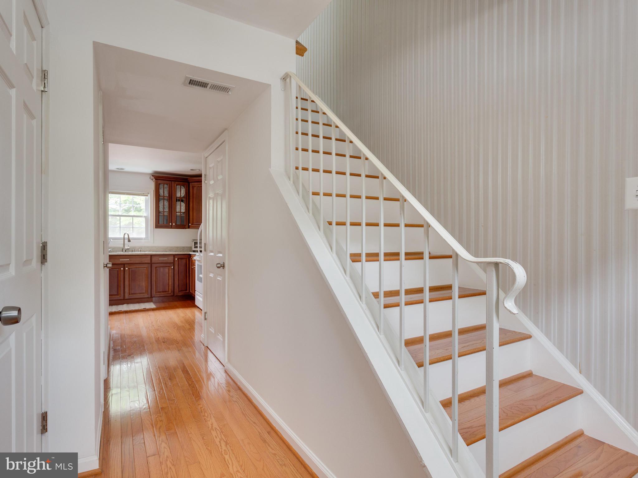 7770 Brandeis Way Springfield, VA 22153 - Photo 3 of 30 Entry Foyer