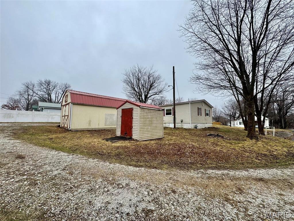 355 Bainbridge Street Barry, IL 62312 - Photo 14 of 14