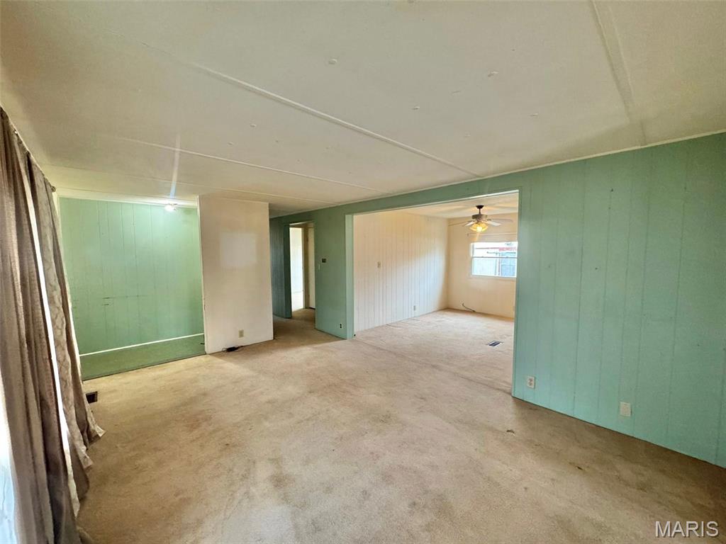 355 Bainbridge Street Barry, IL 62312 - Photo 2 of 14