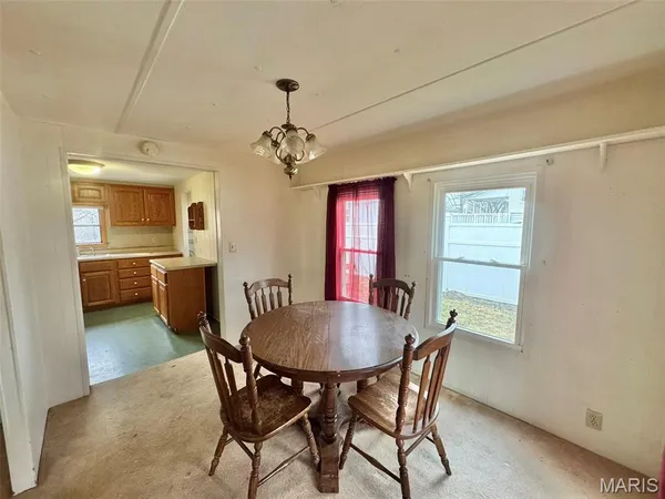 $72,000 | 355 Bainbridge Street, Barry, IL 62312