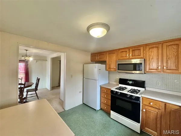 $72,000 | 355 Bainbridge Street, Barry, IL 62312