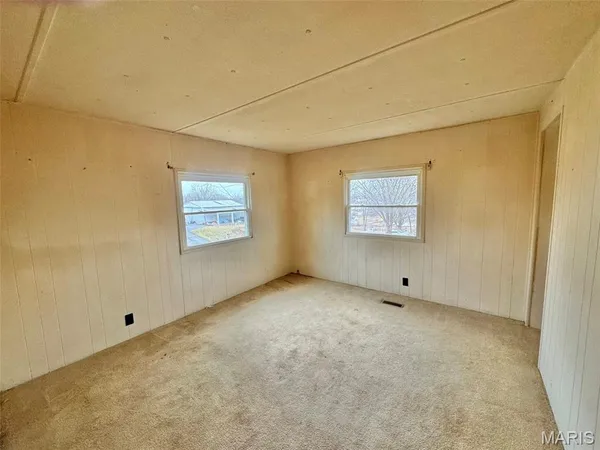 $72,000 | 355 Bainbridge Street, Barry, IL 62312