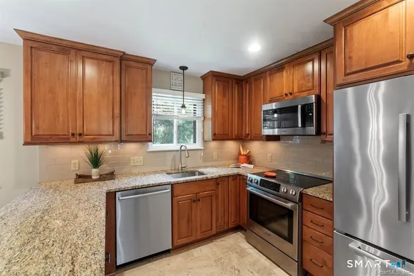 $409,000 | 139 Heritage Village, Unit B, Southbury, CT 06488