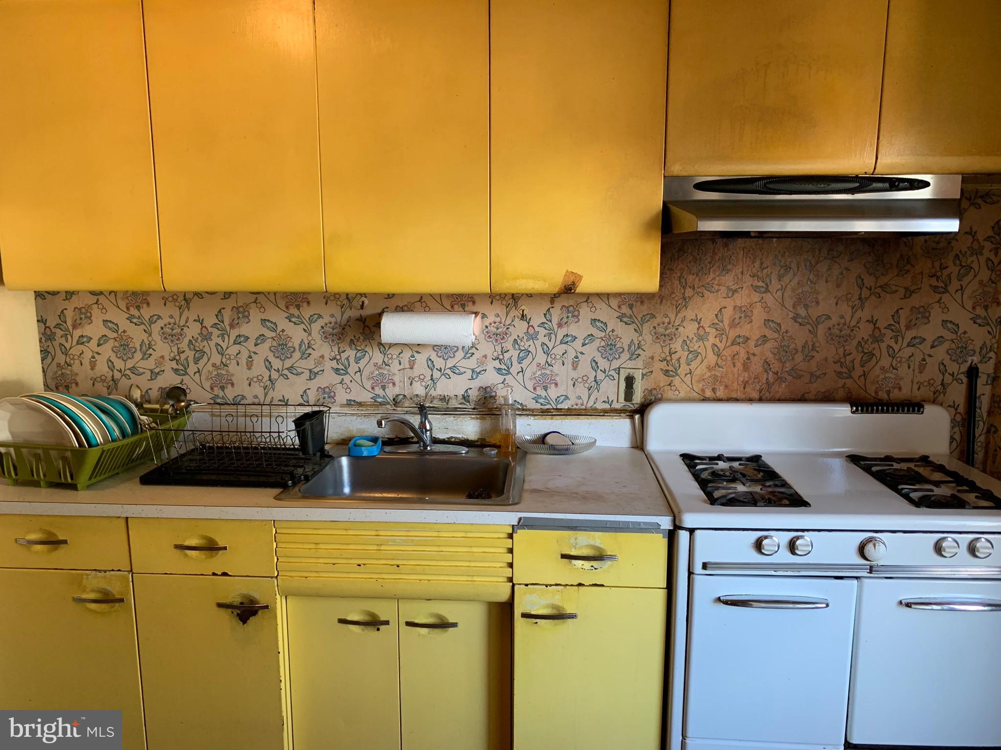 4012 Labyrinth Road Baltimore, MD 21215 - Photo 8 of 17