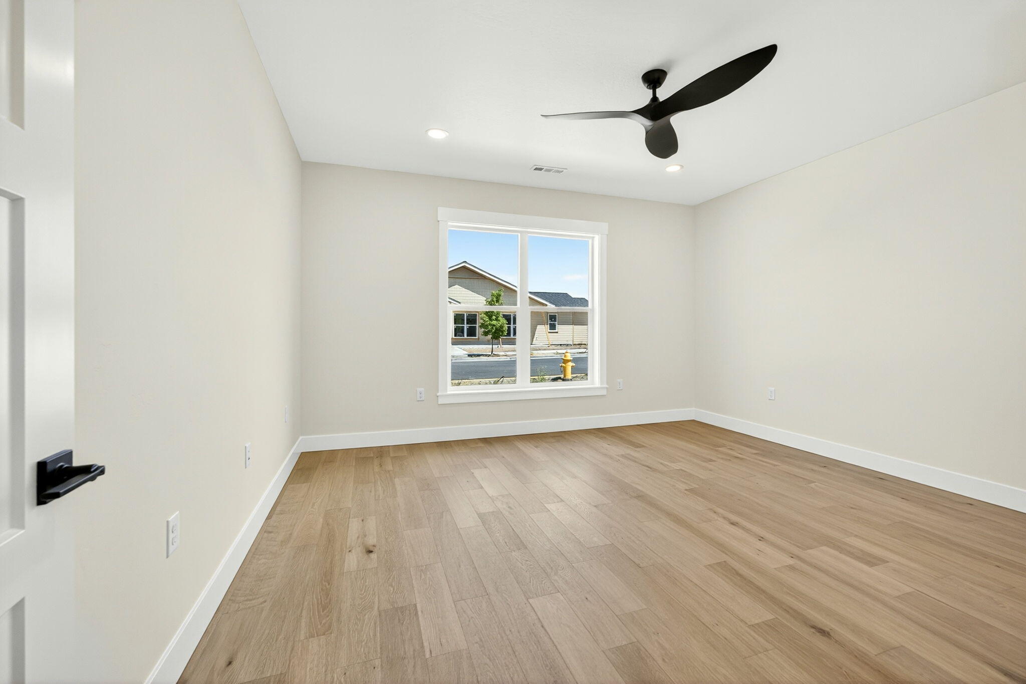 1317 River Run Street Central Point, OR 97502 - Photo 52 of 66 ApxRR00049