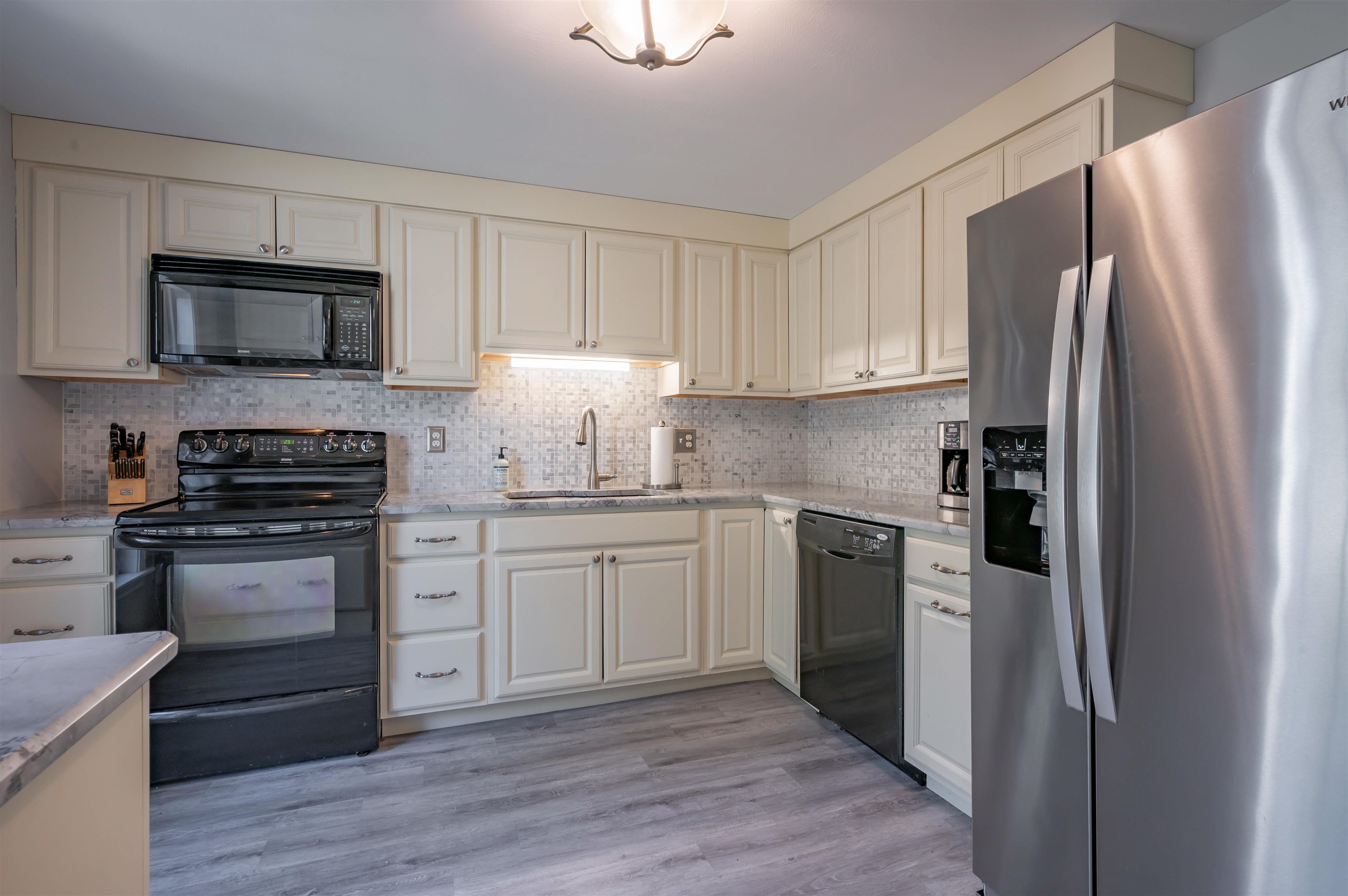 8 Veterans Road, Unit 8 Amherst, NH 03031 - Photo 2 of 46