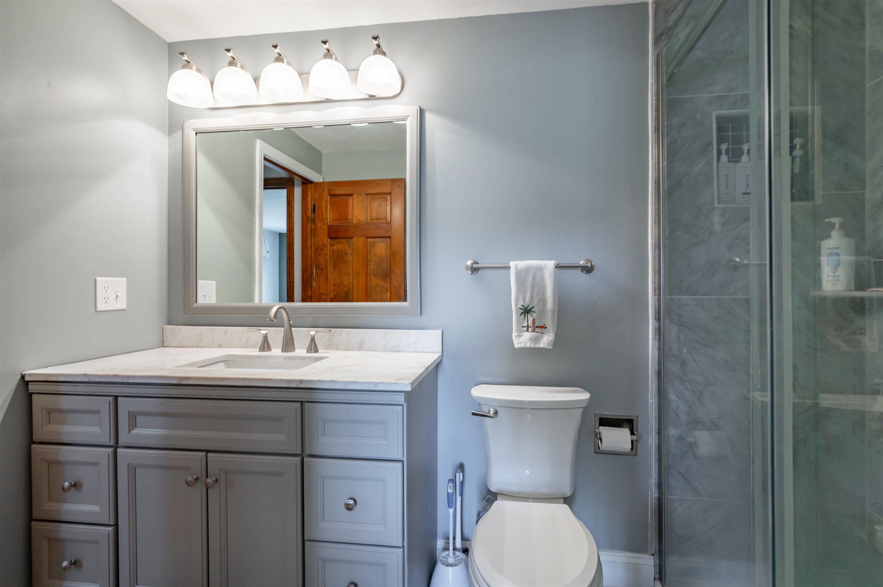 8 Veterans Road, Unit 8 Amherst, NH 03031 - Photo 4 of 46