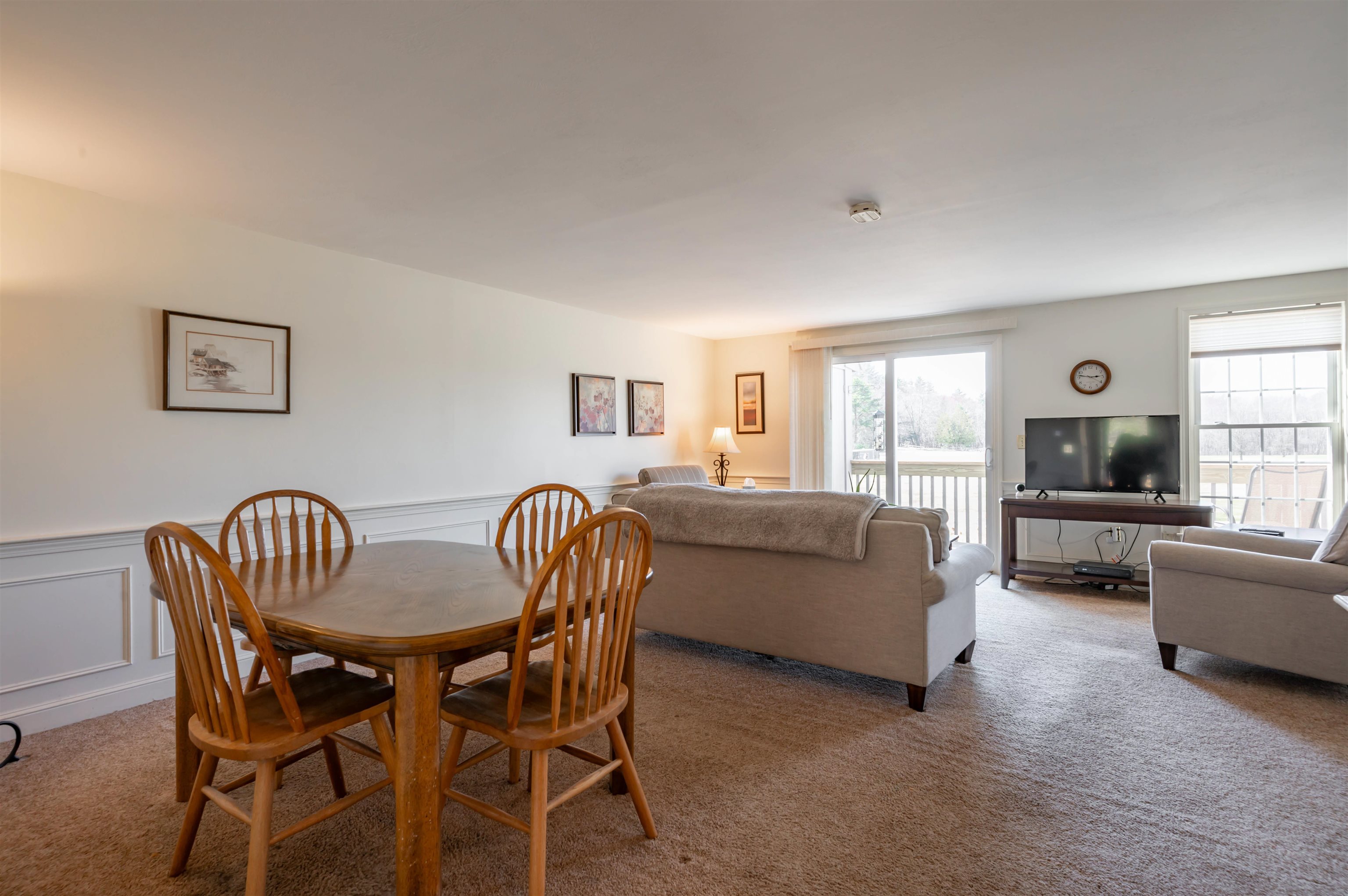 8 Veterans Road, Unit 8 Amherst, NH 03031 - Photo 6 of 46