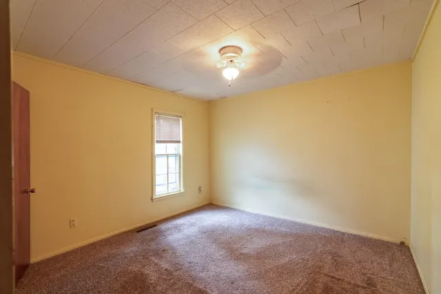 $85,000 | 421 South Moore Street, Blue Earth, MN 56013