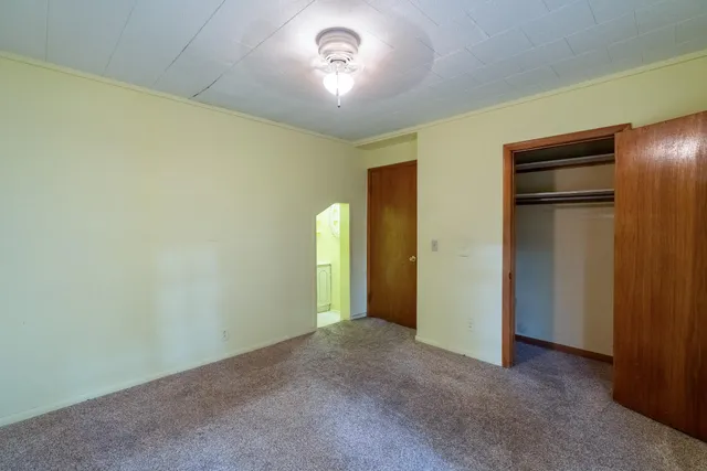 $85,000 | 421 South Moore Street, Blue Earth, MN 56013