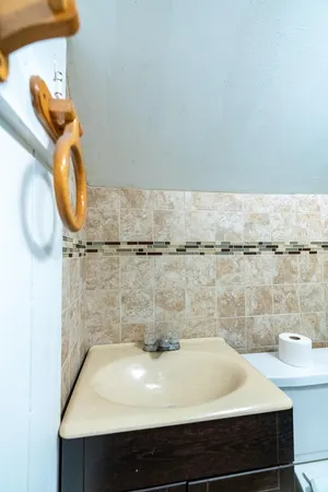 $85,000 | 421 South Moore Street, Blue Earth, MN 56013