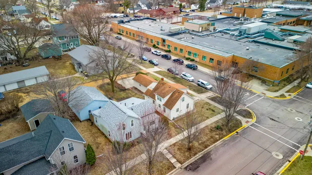 $85,000 | 421 South Moore Street, Blue Earth, MN 56013