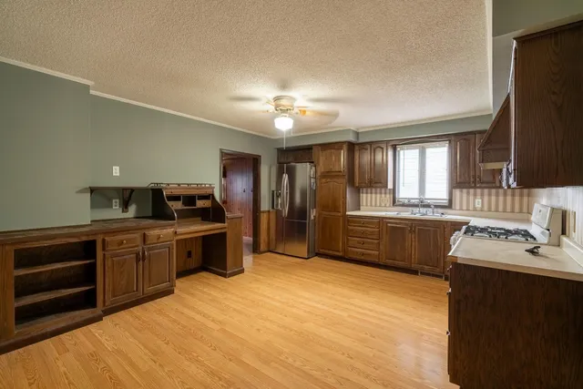 $85,000 | 421 South Moore Street, Blue Earth, MN 56013