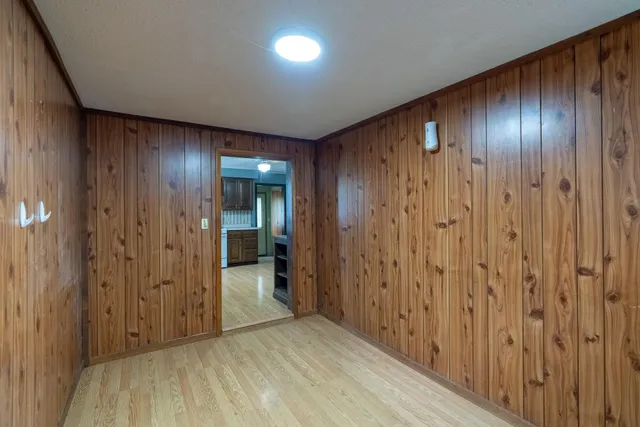 $85,000 | 421 South Moore Street, Blue Earth, MN 56013